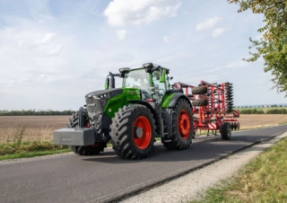 Трактори 4WD Fendt 1040 Vario Power+ 