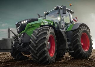 Трактори 4WD Fendt 1046 Vario PowerPlus