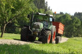 Трактори 4WD Fendt 211 F Vario