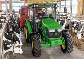Трактори 4WD John Deere 5075E