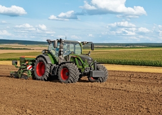 Трактори 4WD Fendt 513 Vario Power+