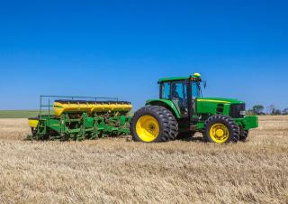 Трактори 4WD John Deere 6135J