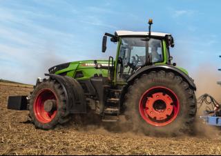 Трактори 4WD Fendt 933 Vario Profi