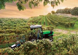 Трактори 4WD DEUTZ-FAHR Agroplus V 330