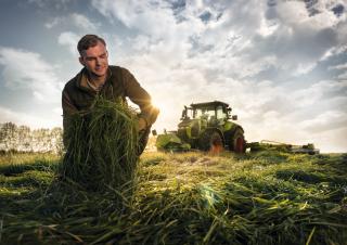 Трактори 4WD Claas Axion 9.360 Cmatic 
