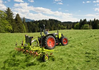 Трактори 4WD Claas Elios 210 Advanced 