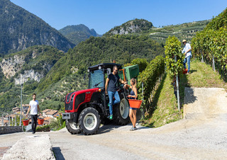 Трактори 4WD Valtra F105S