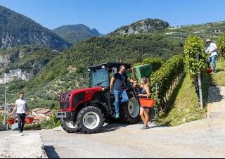 Трактори 4WD Valtra F95S