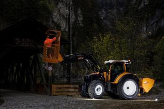 Трактори 4WD Lindner Geotrac 124