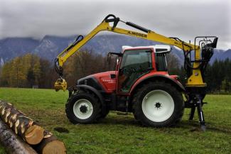Трактори 4WD Lindner Geotrac 124