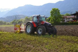 Трактори 4WD Lindner Geotrac 124