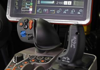 Трактори 4WD Kubota M7151