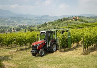Трактори 4WD Massey Ferguson MF 3VI.85 