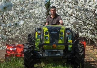 Трактори 4WD Claas Nexos 230 FB
