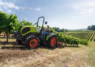 Трактори 4WD Claas Nexos 230 VE