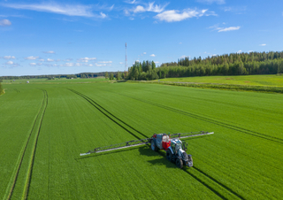 Трактори 4WD Valtra T144V SmartTouch