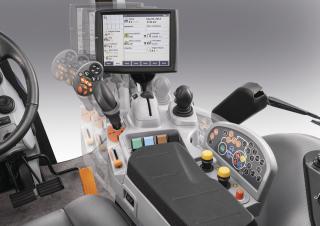 Трактори 4WD New Holland T8.435 SmartTrax