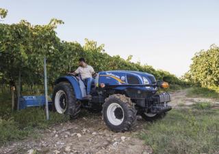 Трактори 4WD New Holland TD4.90 F