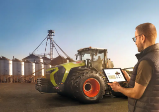 Трактори 4WD Claas Xerion 12.590 Trac