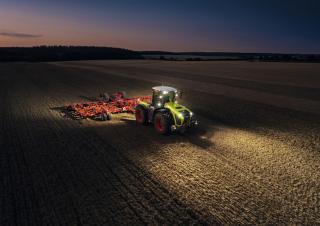 Трактори 4WD Claas Xerion 5000 Trac