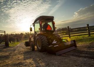 Трактори 4WD Yanmar YT235V-Q 