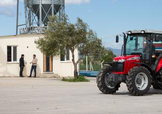 Трактори з заднім приводом Massey Ferguson MF 2620 Xtra
