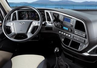 Вантажівки Тягачі Hyundai Commercial Vehicles Q340.64 D6CC41