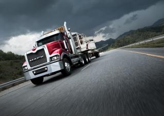 Вантажівки Тягачі Mack TITAN 64