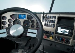 Вантажівки Тягачі Mack TITAN Day Cab ISX 550 8x6