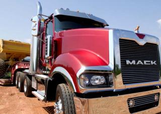 Вантажівки Тягачі Mack TITAN Day Cab ISX 550 8x6