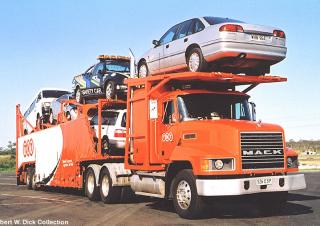 Вантажівки Тягачі Mack VALUE-LINER CA65 EA7-370 CCRS 4x2