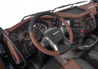 Вантажівки Тягачі DAF XF 480 FTS SC