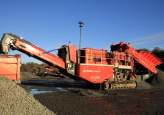 Установки для переробки щебеню Terex-Finlay C 1540