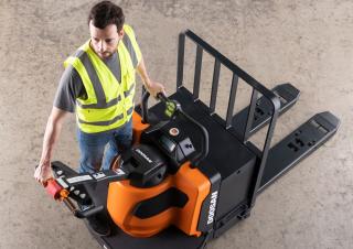Електричні навантажувачі Doosan B30ER-9 