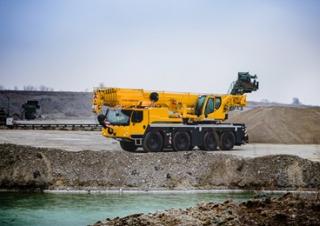 всюдихідні крани Liebherr LTM 1090-4.2 