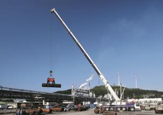 всюдихідні крани Liebherr LTM 1200-5.1 
