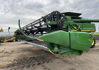 навісне обладнання жатка комбайна John Deere 635FD 