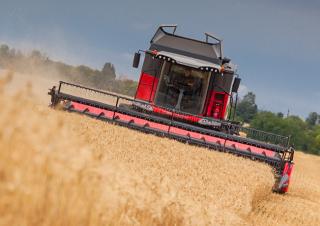 Зерновий комбайн Massey Ferguson Beta 7360