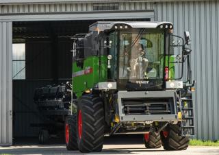 Зерновий комбайн Fendt Corus 518 MCS 