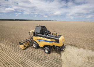 Зерновий комбайн New Holland CX6.80