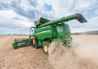 Зерновий комбайн John Deere T670 HM 