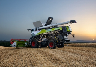 Зерновий комбайн Claas Trion 720 Montana