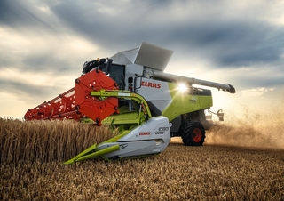 Зерновий комбайн Claas Trion 750   