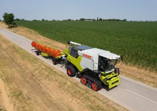 Зерновий комбайн Claas Trion 750 Terra Trac   