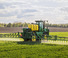 Самохідні польові обприскувачі John Deere R4140i 