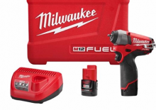 Акумуляторні ударні гайковерти та гайковерти Milwaukee 2452-22