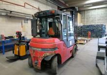 Автонавантажувач дизельний DanTruck 8435