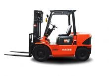 Автонавантажувач дизельний Dalian CPCD 30 FA