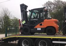 Автонавантажувач дизельний Doosan D40SC-9