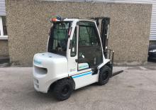 Автонавантажувач дизельний UniCarriers DX 30